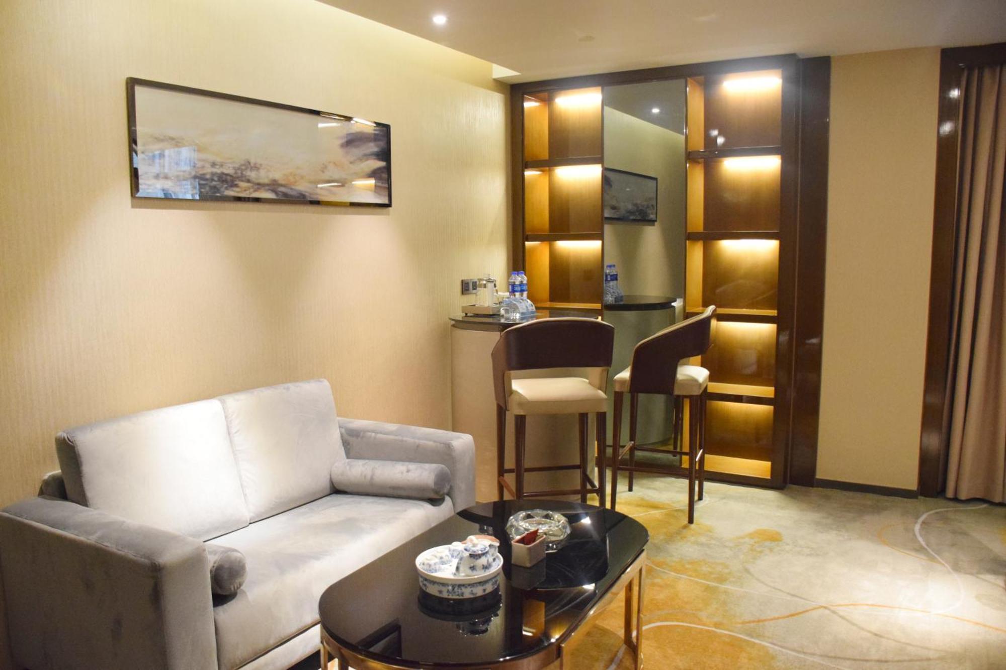 Ramada Foshan Hotel ภายนอก รูปภาพ