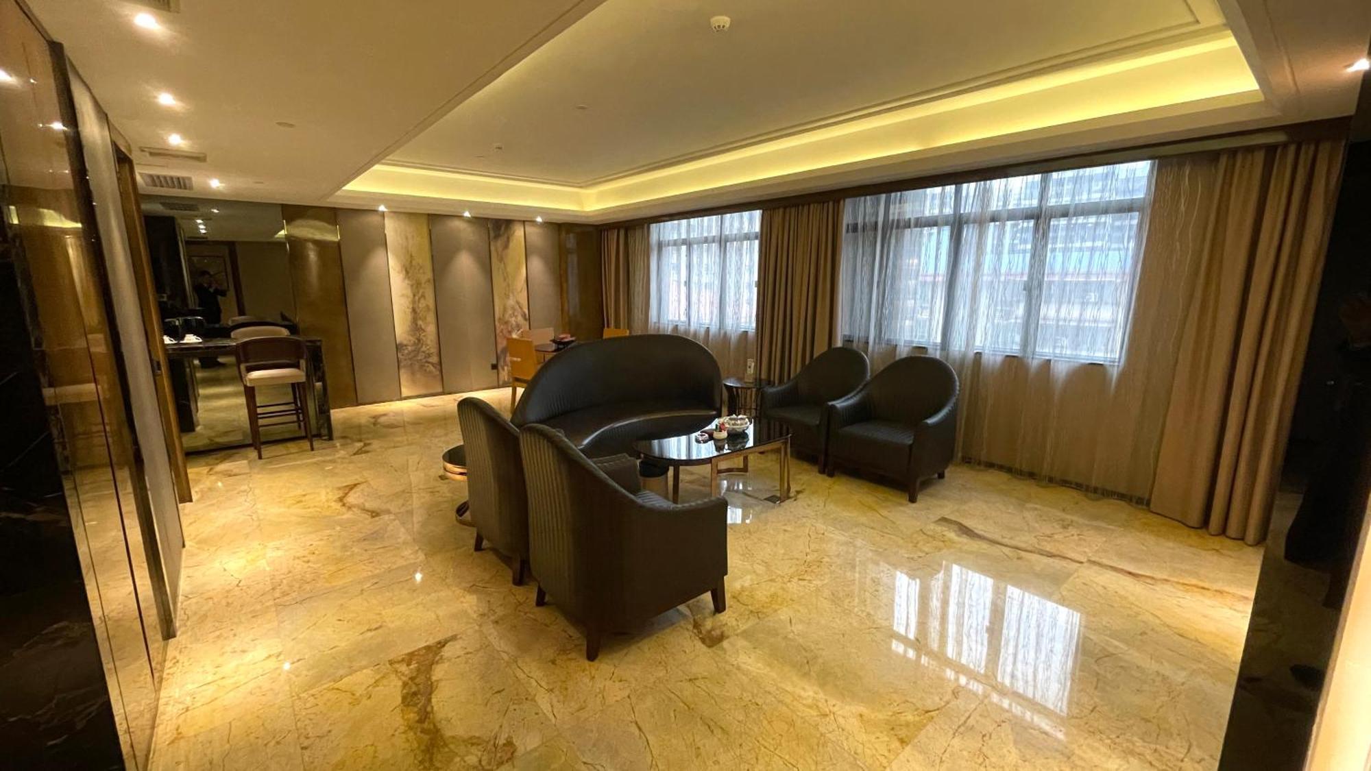 Ramada Foshan Hotel ภายนอก รูปภาพ