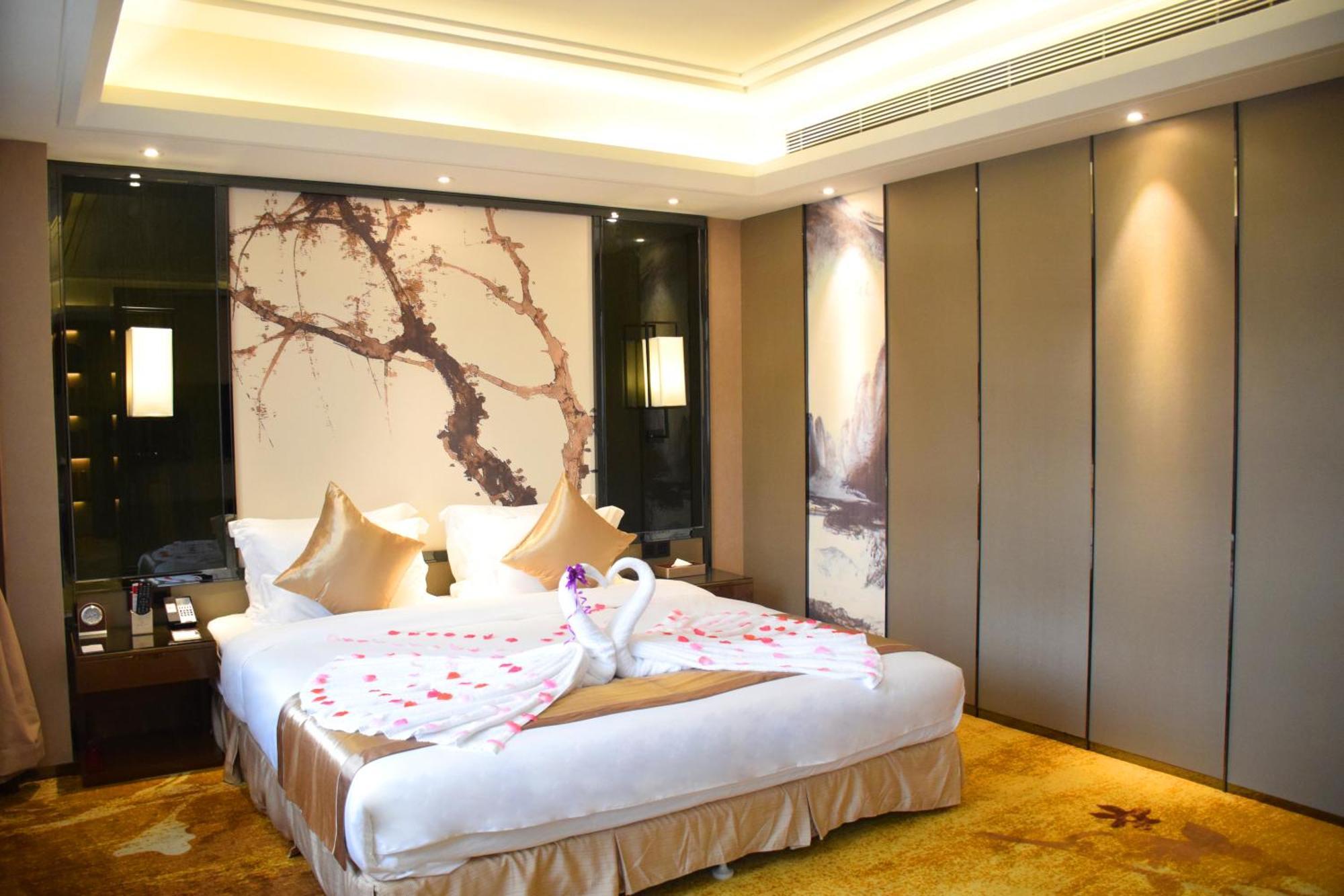Ramada Foshan Hotel ภายนอก รูปภาพ