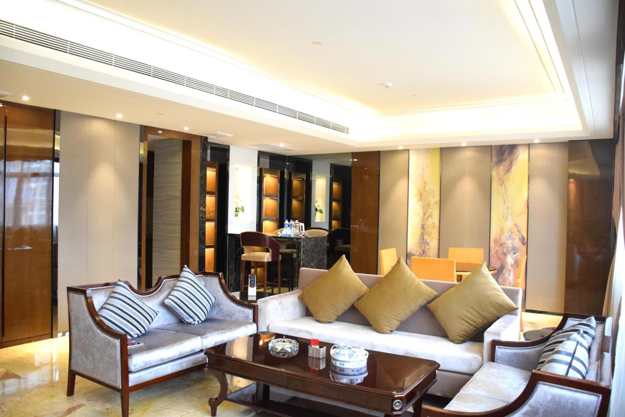 Ramada Foshan Hotel ภายนอก รูปภาพ