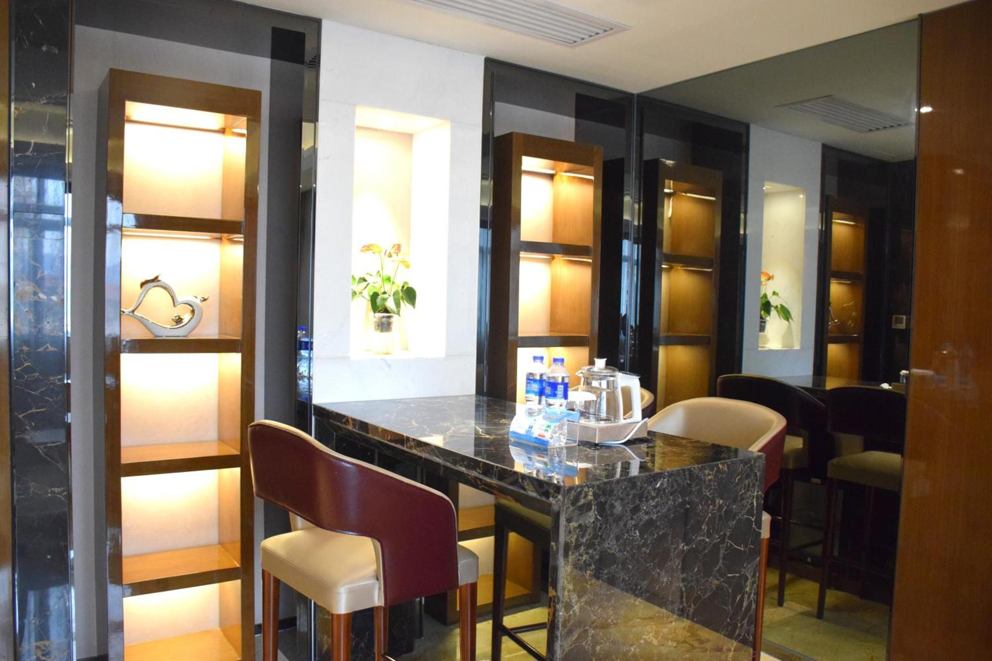 Ramada Foshan Hotel ภายนอก รูปภาพ