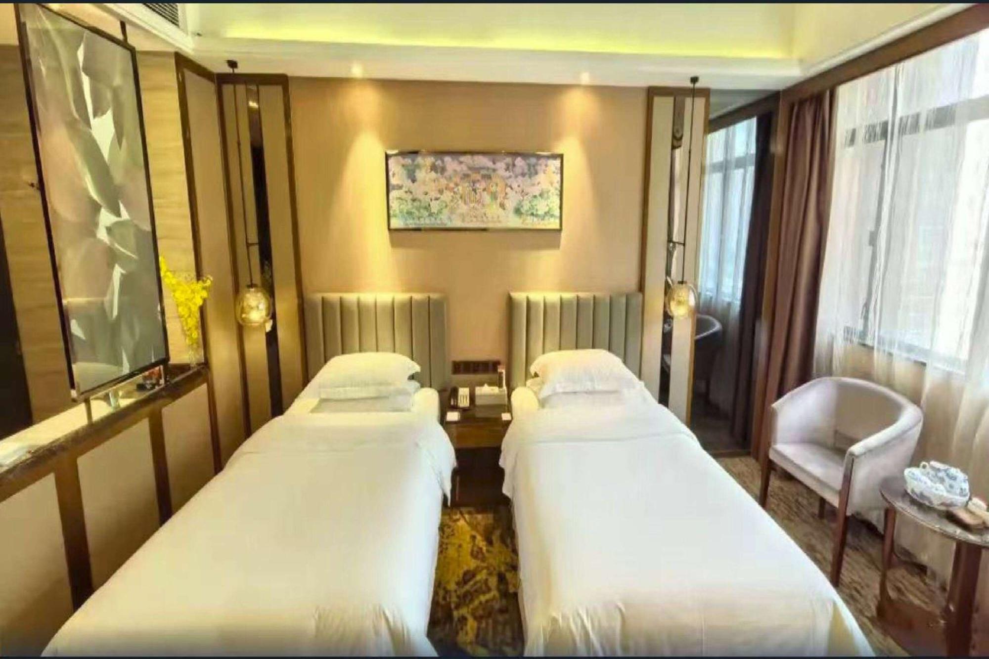 Ramada Foshan Hotel ภายนอก รูปภาพ