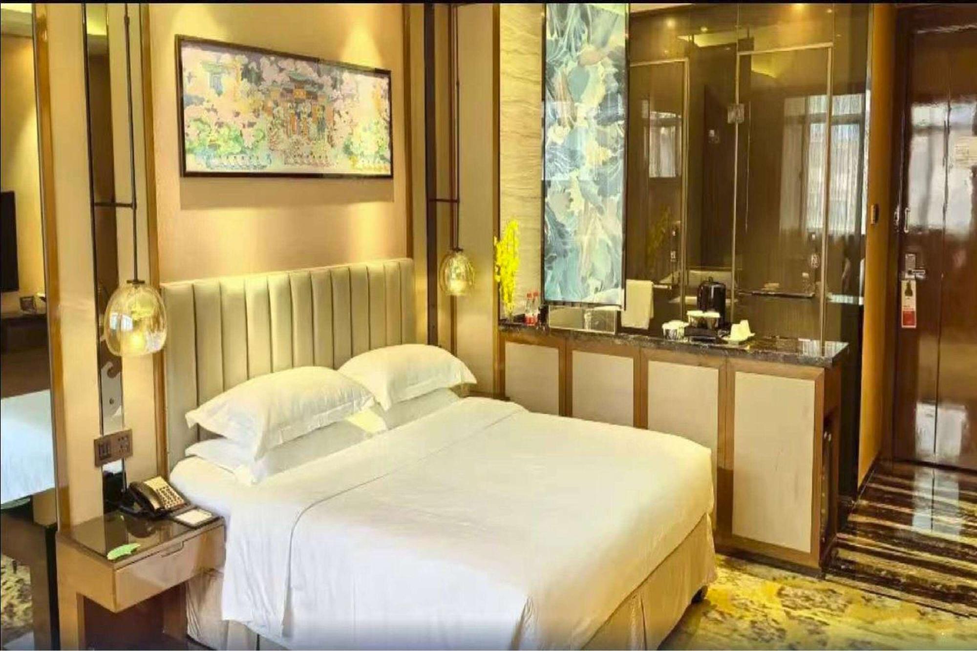 Ramada Foshan Hotel ภายนอก รูปภาพ