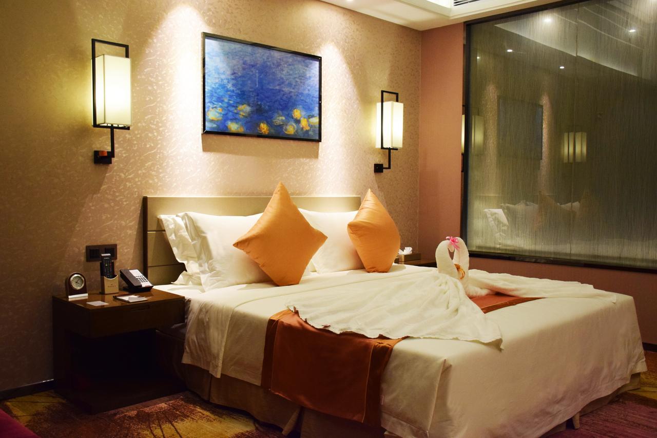 Ramada Foshan Hotel ภายนอก รูปภาพ